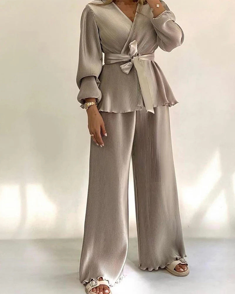 Damen Elegantes Plissee-Hosenanzug mit Bindegürtel Nord Taschen