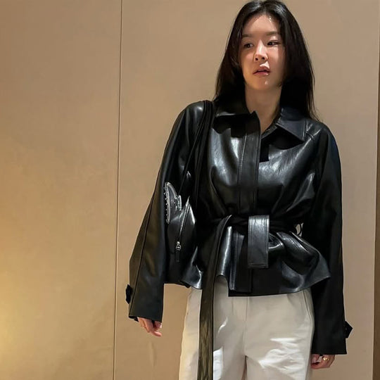 Damen Taillierbare Kunstlederjacke mit Wickelgürtel und kastiger Silhouette Nord Taschen