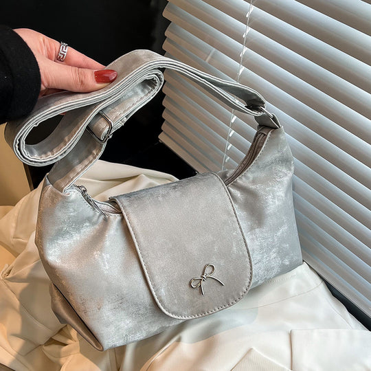 Damen Schultertasche mit elegantem Samtmaterial und verspieltem Schleifendetail Nord Taschen