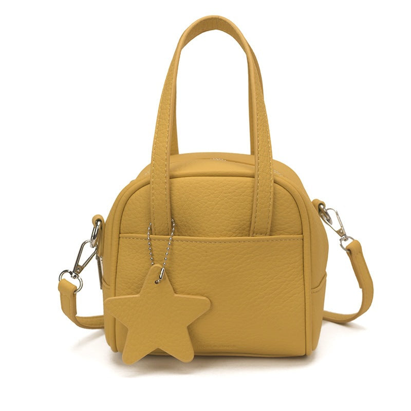 Damen Mini-Tasche mit dekorativem Anhänger Nord Taschen