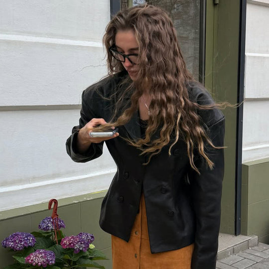 Damen Modischer Blazer-Bomber aus veganem Lederimitat mit doppeltreihiger Front Nord Taschen
