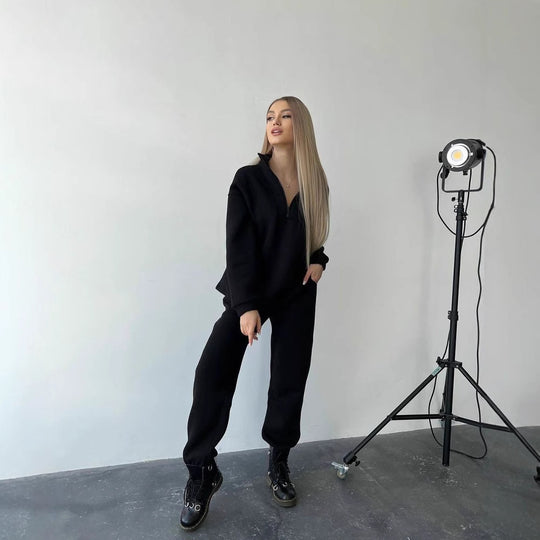 Damen Cropped-Sweatshirt-Set mit hohem Kragen und High-Waist-Jogginghose Nord Taschen