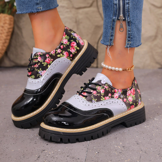 Damen nan Budapester-Schnürschuh mit floralem Print Lacklederbesatz und grober Profilsohle Nord Taschen
