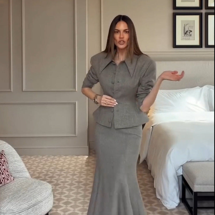 Damen Kastenförmiger Kurzblazer mit betonten Schultern und spitzem Revers Nord Taschen