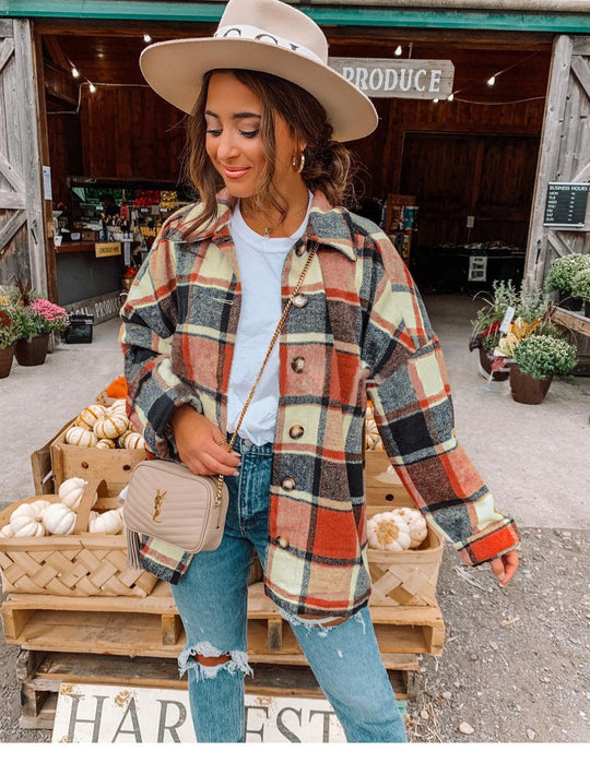 Damen Oversized Kariertes Flanell‑Shacket mit Brusttaschen und Holzknöpfen Nord Taschen