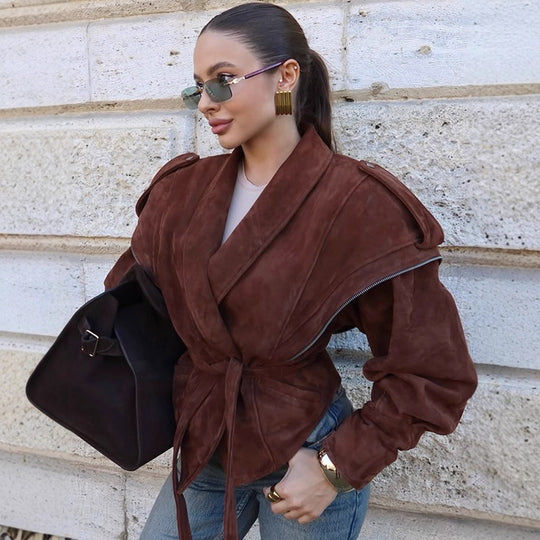 Damen Veloursleder‑Wickeljacke mit breitem Schalkragen und Taillengürtel Nord Taschen