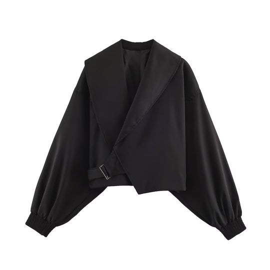 Damen Kurz geschnittene Wickeljacke mit großem Schalkragen, Taillenriegel und Ballonärmeln Nord Taschen