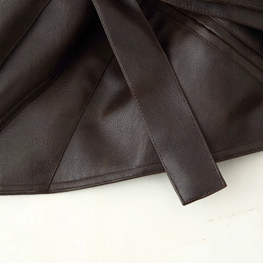 Damen Kurzjacke aus Lederimitat mit langen Kunstfellärmeln und Bindegürtel Nord Taschen