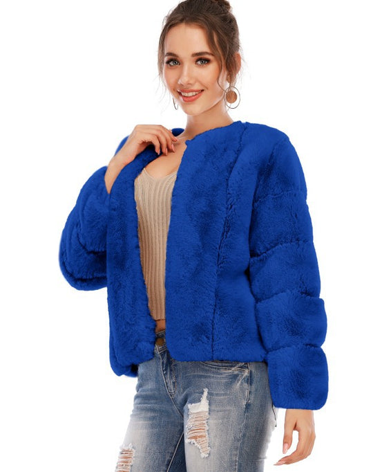 Damen Kurze Plüsch-Bomberjacke aus Kunstpelz mit kastiger Silhouette und Paneelärmeln Nord Taschen