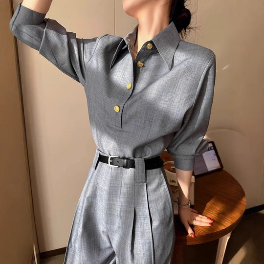 Damen Elegante und vielseitige Bluse mit Knopfdetail Nord Taschen