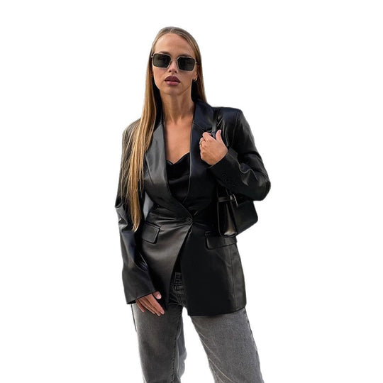 Damen Taillierter Longblazer aus Lederoptik mit Schulterpolstern und Pattentaschen Nord Taschen
