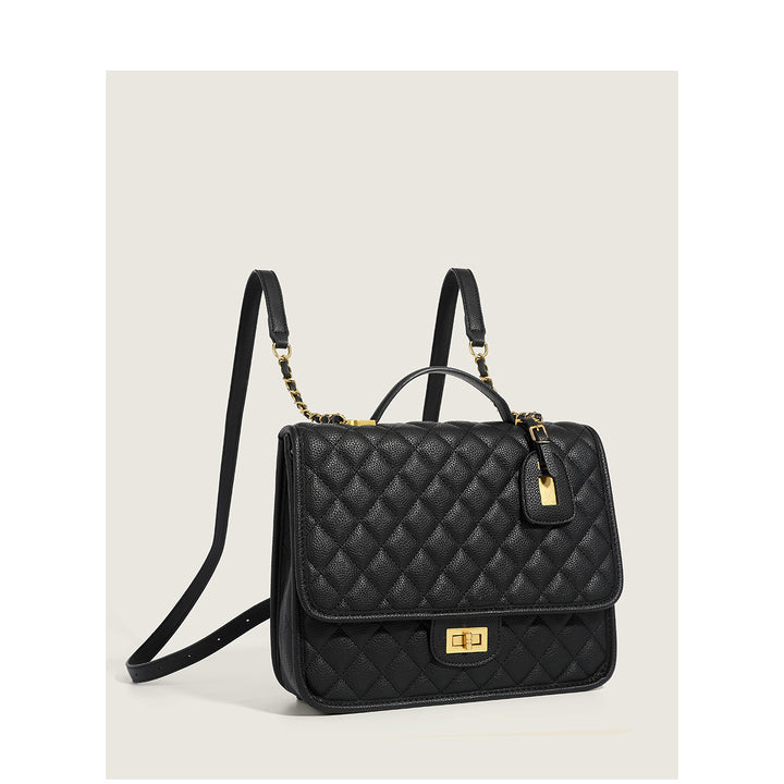 Damen Handtasche mit glänzender Steppung und elegantem Kettenanhänger Nord Taschen