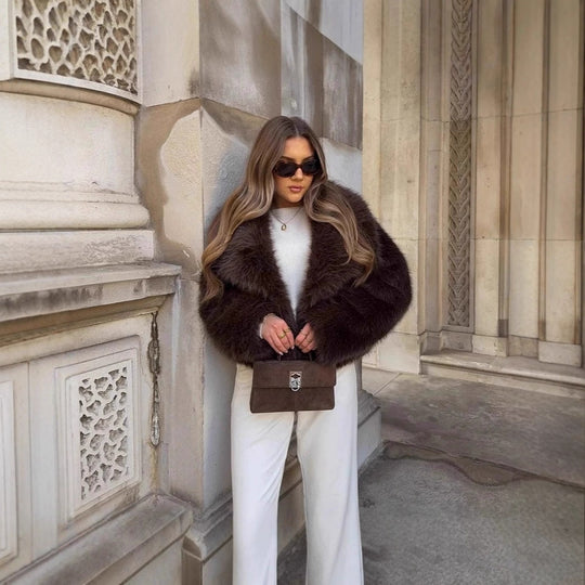 Damen Kurzer Boxy Kunstpelz‑Blouson mit voluminösem Schalkragen Nord Taschen