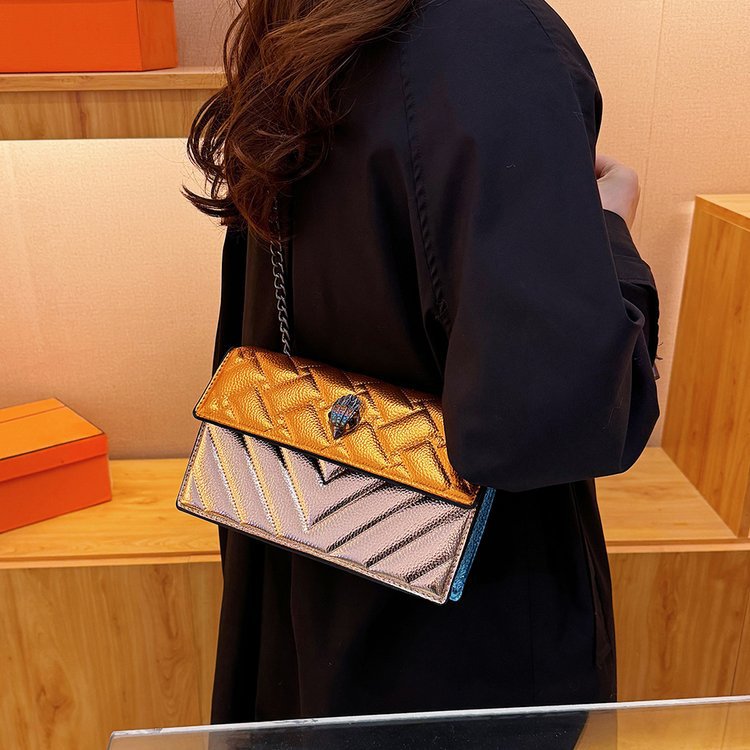 Damen glamouröse Umhängetasche mit schimmerndem und gepolstertem Design Nord Taschen