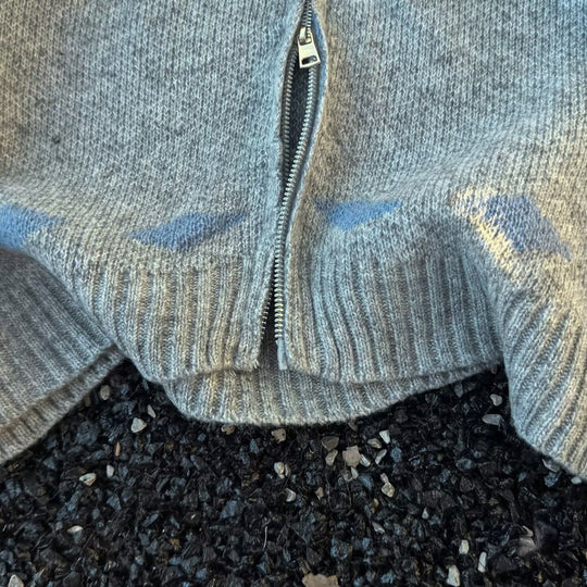 Unisex Grobgestrickte Norweger-Cardigan mit Rundhals, durchgehendem Reißverschluss und Jacquard‑Yoke Nord Taschen