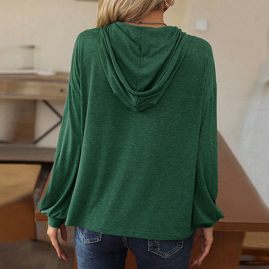 Damen lässiges Kapuzen-Longsleeve mit V‑Ausschnitt, Knopfleiste und gerafften Manschetten Nord Taschen