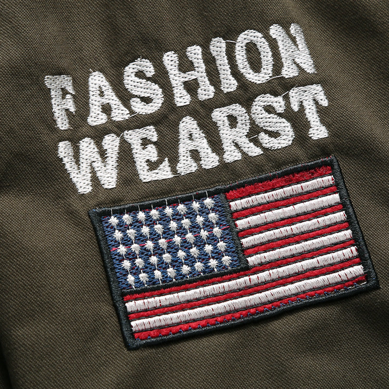 Herren  militärisch inspirierte Bomberjacke mit gestickten Patches, Ärmeltasche, Schulterpatten und robustem Baumwoll-Twill Nord Taschen