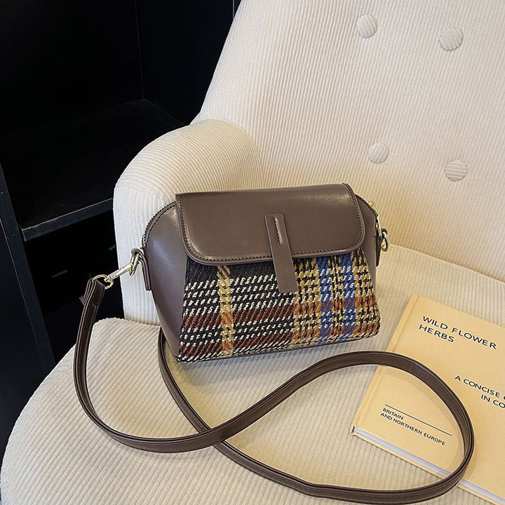 Damen Umhängetasche mit stilvollem Karomuster Nord Taschen