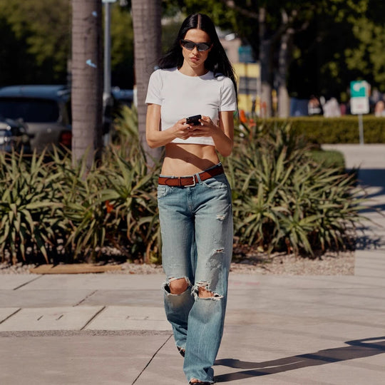 Damen High‑Waist Schlagjeans mit Destroy-Effekt und ausgefranstem Saum Nord Taschen