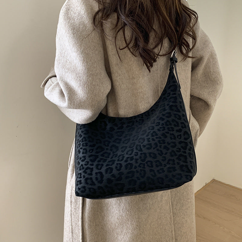 Damen Hobo-Tasche aus hochwertigem Kunstleder mit einzigartiger Prägung Nord Taschen