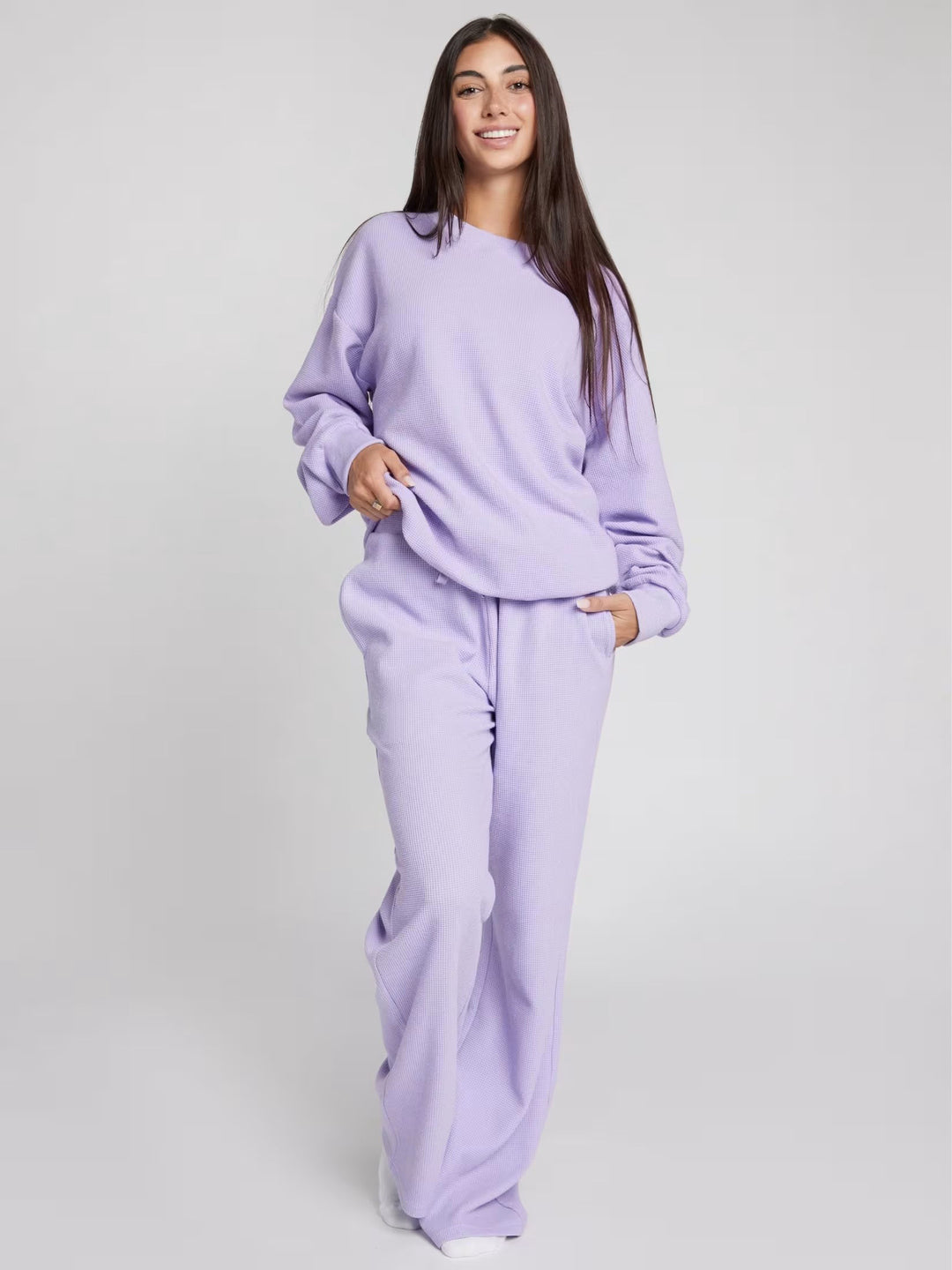Damen geräumiges Waffelstrick-Loungewear-Set mit Rundhalsausschnitt und Tunnelzughose Nord Taschen