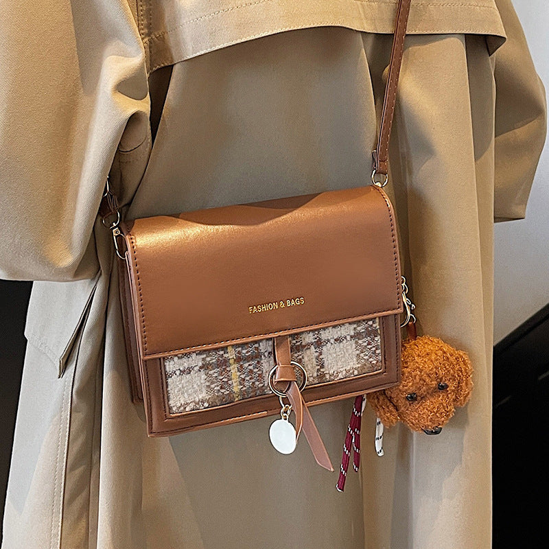 Damen Umhängetasche mit modernem Karodesign Nord Taschen