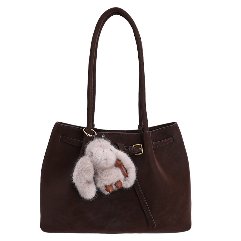 Damen modische Handtasche mit bezauberndem Plüschanhänger Nord Taschen