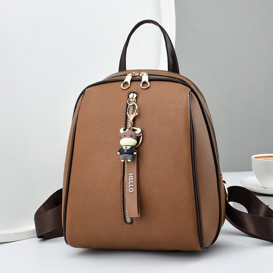 Damen Rucksackhandtasche mit praktischem Innenraum und trendigem Anhänger Nord Taschen