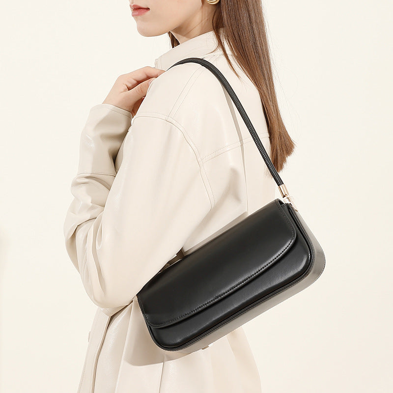 Damen Umhängetasche mit elegantem Klappdesign und hochwertigen Details Nord Taschen