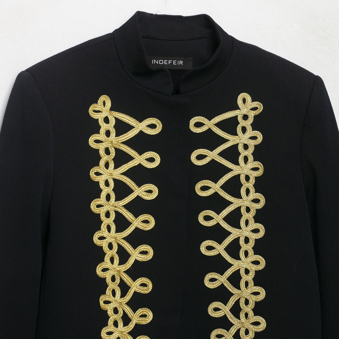 Damen Cropped Militärinspirierte Kurzjacke mit dekorativer Goldborte Nord Taschen