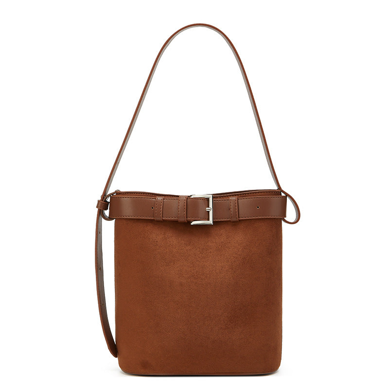 Damen Hobo-Tasche mit modischem Gürtel-Detail und weichem Veloursleder Nord Taschen