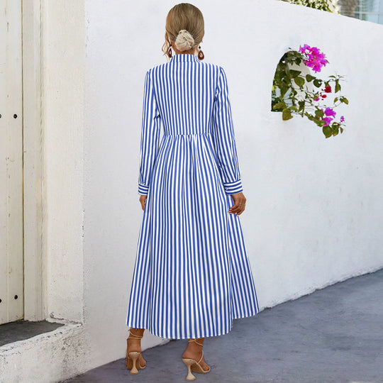 Damen Midi-Kleid mit eleganten Streifen und strukturierter Knopfleiste