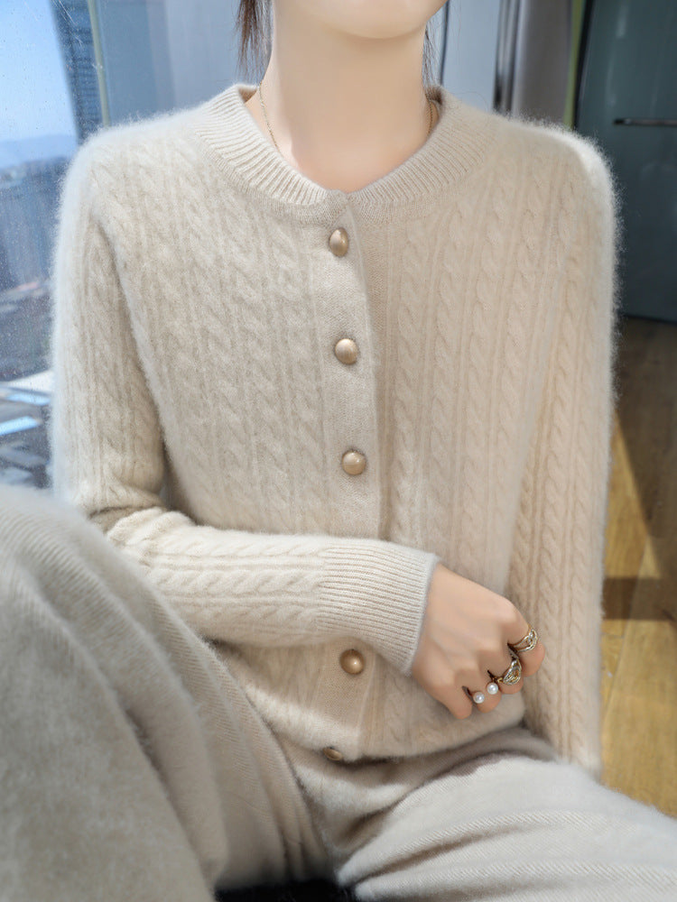 Damen Leichter Zopfstrick-Cardigan in Mohair‑Optik mit dekorativen Perlmuttknöpfen Nord Taschen