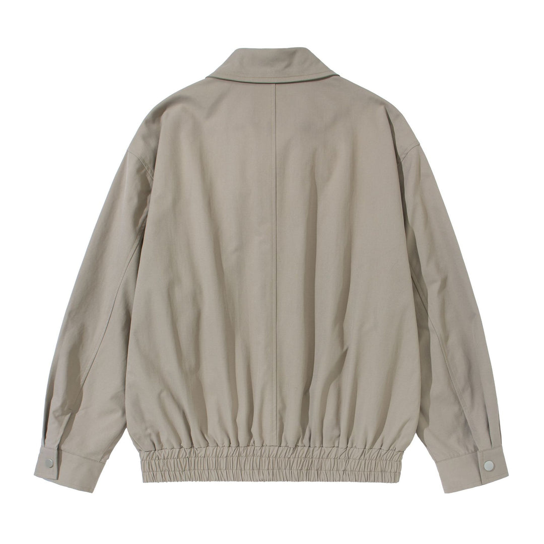 Unisex Kurz geschnittene Boxy-Blousonjacke mit Hemdkragen, verdecktem Reißverschluss und gerafftem Saum Nord Taschen