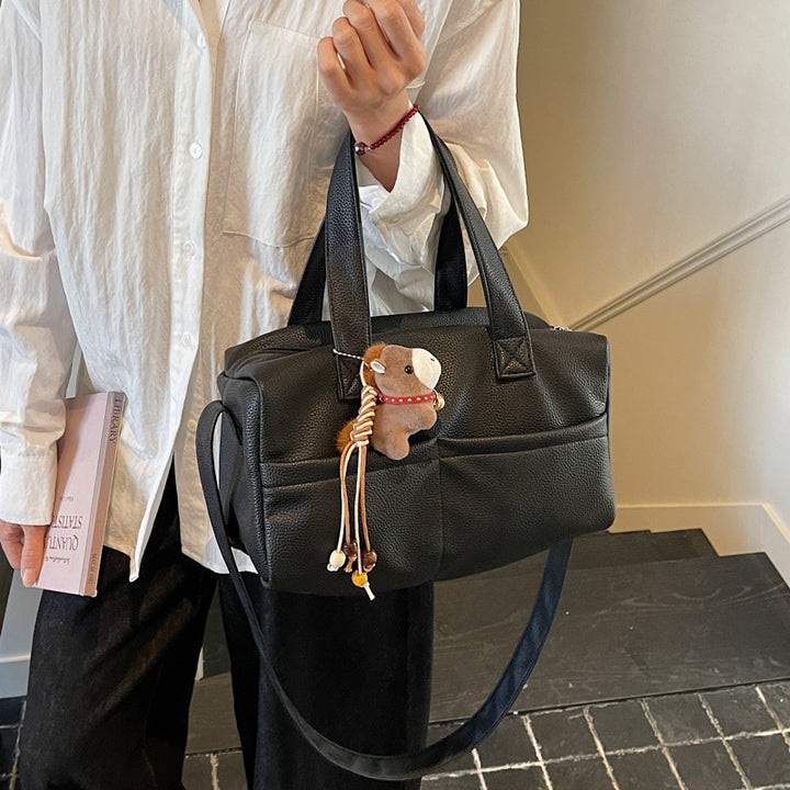 Damen modische Handtasche mit charmantem Tieranhänger Nord Taschen