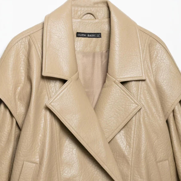 Damen Kurzblouson aus Kunstleder mit doppelreihiger Knopfleiste und Schultercape Nord Taschen
