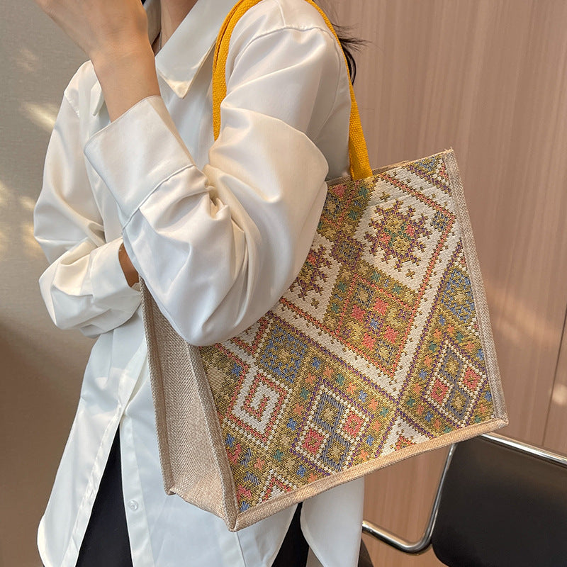 Damen Jute-Tragetasche mit farbenfrohem, geometrischem Muster Nord Taschen