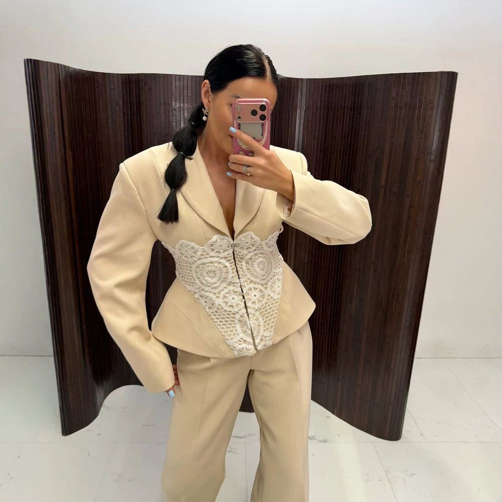 Damen Zweiteiliges Anzugset mit tailliertem Blazer, Spitzen‑Corsage und weiter Palazzohose Nord Taschen