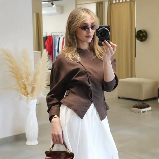Damen Asymmetrische taillierte Bluse mit diagonaler Knopfleiste Nord Taschen