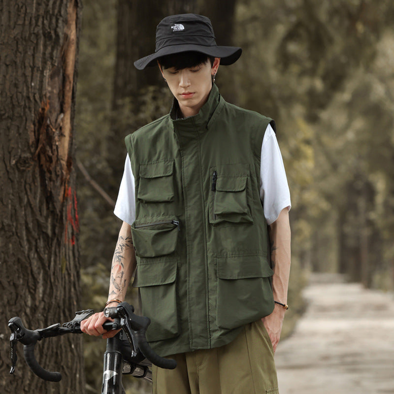 Herren leichte Multifunktions-Fieldjacke mit zahlreichen Utility‑Taschen und Belüftungsdetails Nord Taschen