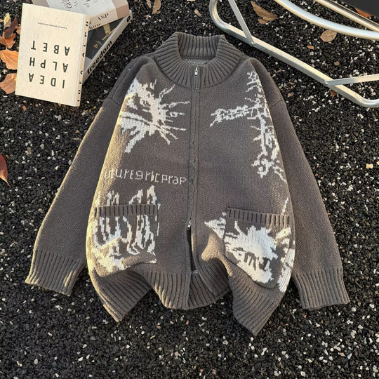 Unisex Grobgestrickte Zip‑Strickjacke mit hohem Rippenkragen, Jacquardmuster und aufgesetzten Taschen Nord Taschen