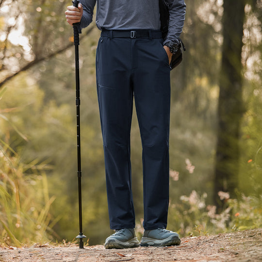 Herren Softshell-Trekkinghose mit Stretch, wasserabweisenden Reißverschlusstaschen und verstellbarem Bund Nord Taschen