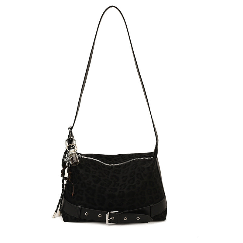 Damen modische Schultertasche mit angesagtem Gürtel-Detail Nord Taschen