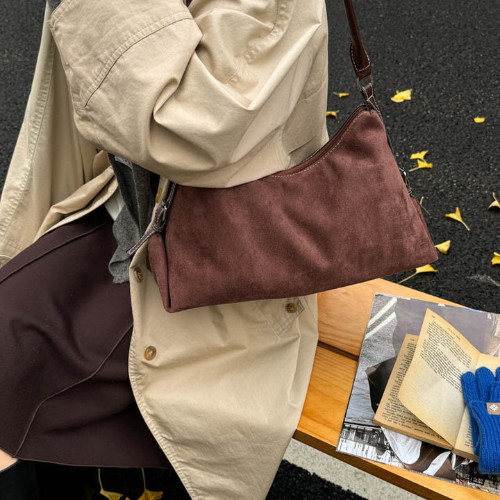 Damen Schultertasche aus weichem Wildleder Nord Taschen