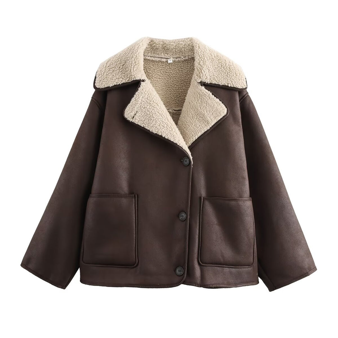 Damen Kurze Lammfelloptik-Jacke im Boxy-Schnitt mit Schalkragen und aufgesetzten Taschen Nord Taschen
