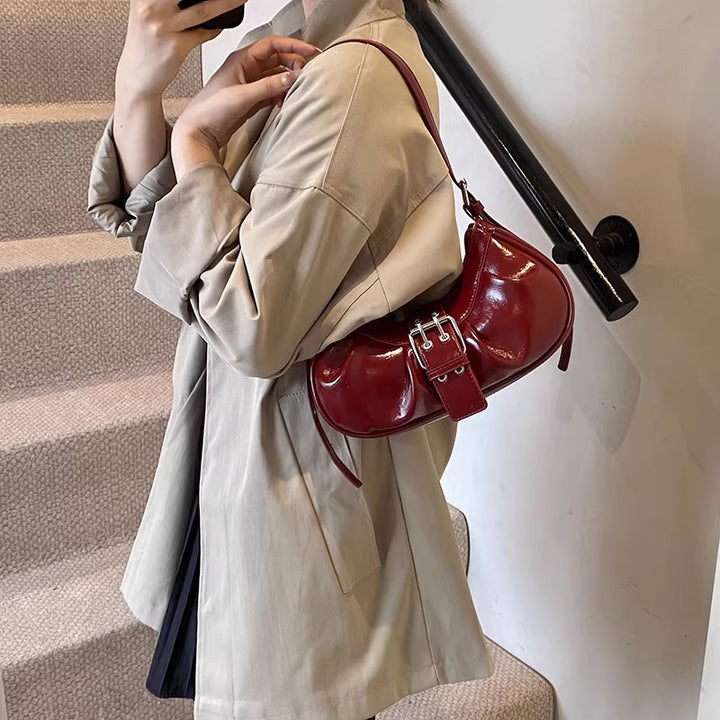 Damen Hobo-Tasche mit modischem Faltendesign und elegantem Kettenverschluss Nord Taschen