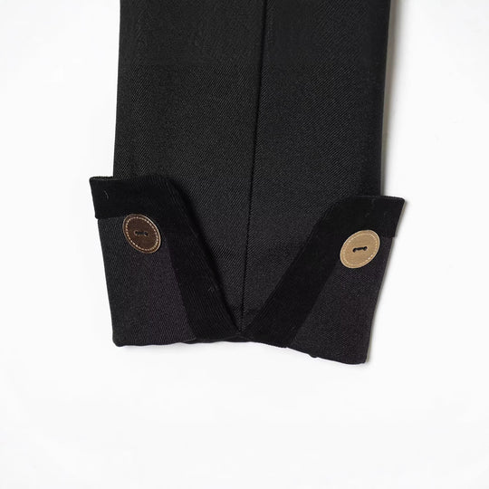 Damen Kurze Cropped-Boxy-Jacke mit hohem Stehkragen und dekorativen Metallknöpfen Nord Taschen