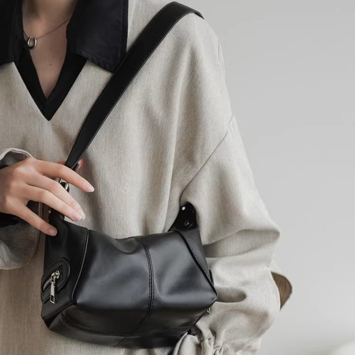 Damen Schultertasche mit geschmeidiger Oberflächenstruktur und flexiblem Tragegriff Nord Taschen