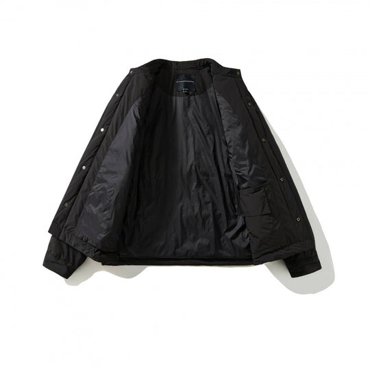 Unisex Boxy wattierte Kurzjacke mit Stehkragen und verdeckter Druckknopfleiste Nord Taschen