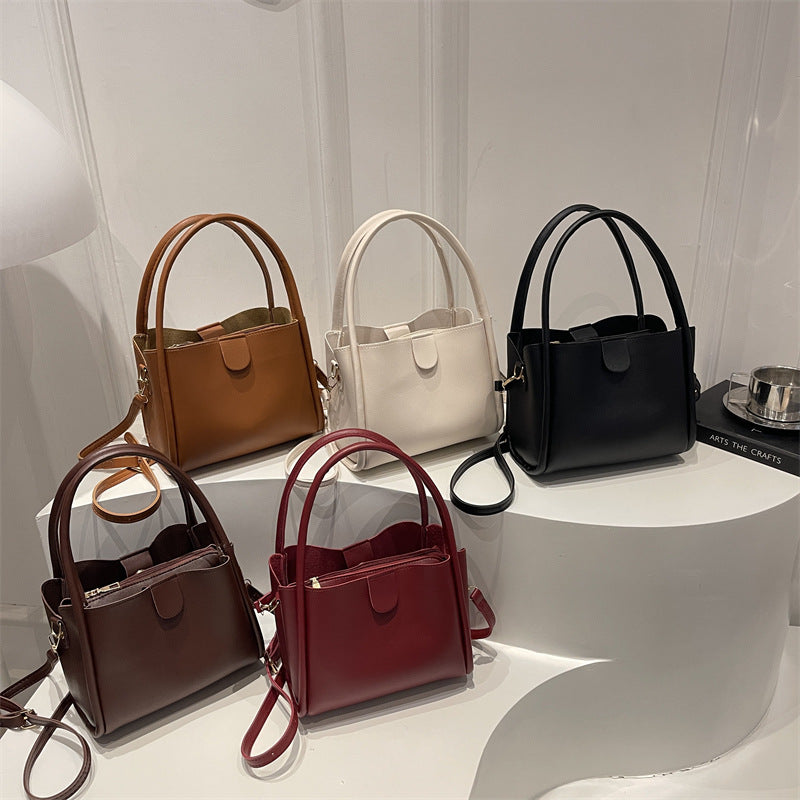Damen elegante Mini-Handtasche mit praktischem Klappverschluss Nord Taschen